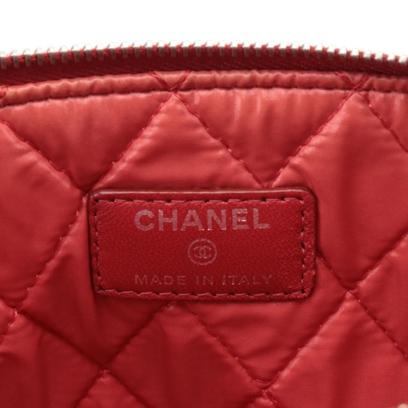 Chanel Medium O Case Clutch - Picture 9 of 13